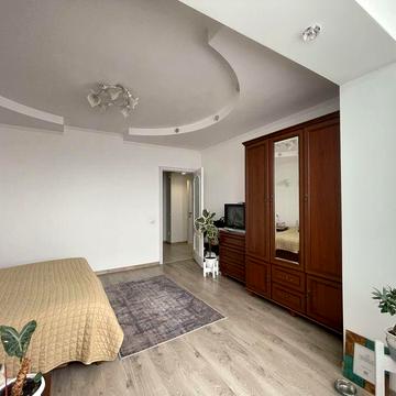 Продам Двокімнатну Квартиру