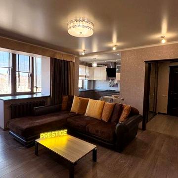 Продаж 3-кімн квартири в центрі міста біля парку.