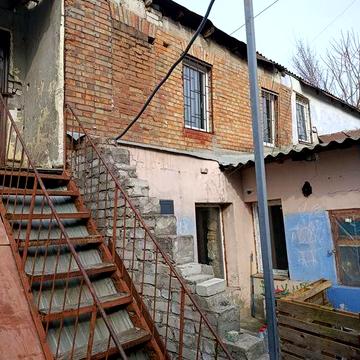 Срочная продажа жилкопе под ремонт на Защитников Отечества.