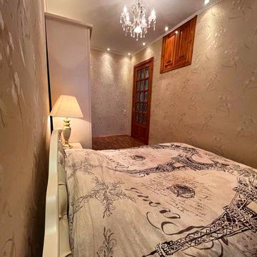 Продаю 2 комнатную квартиру, Херсонское Ш, Строителей