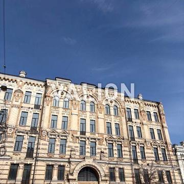 Продаж 2 кімнатної квартири, Богдана Хмельницького 10а, центр