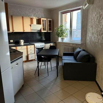 Здам однокімнатну квартиру на Саперно Слобідській 10