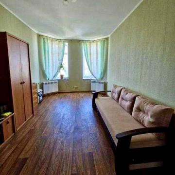 Двухкомнатная Левитана. Таирова. Двухсторонняя. Кирпичный дом