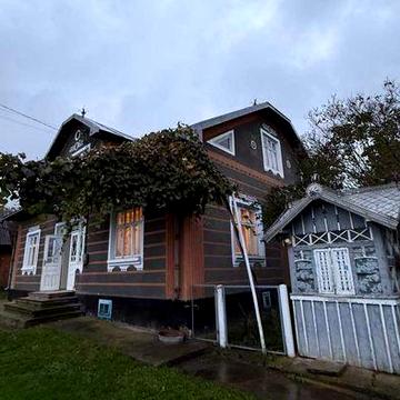 Тисовець. Продається будинок та господарство