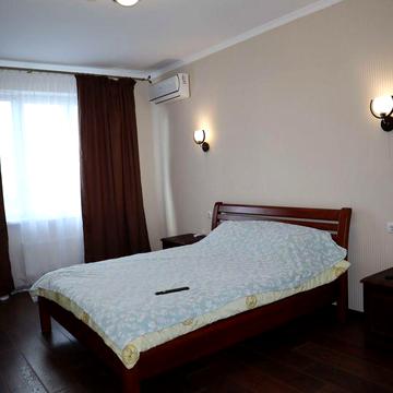 М. Чернігівська, 2 хвилини ходьби, від власника, без комиссії.