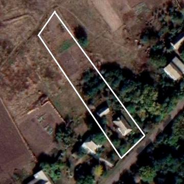 Ділянка 42 сот та цегляна газифікована хата в селі Барахти.