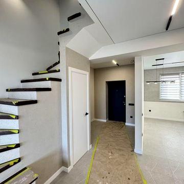 Просторий таунхаух з ДИЗАЙНЕРСЬКИМ РЕМОНТОМ с.Крихівці