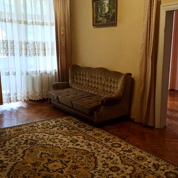 Велика Васильківська вул. (Червоноармійська), 26