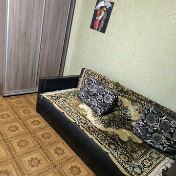 Сдам 1 комнатную гостинку.