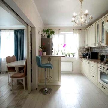 Двоповерхова квартира, з ремонтом: 4 кімнати, 150м2, ГАЗ, ШКОЛА, ПАРК