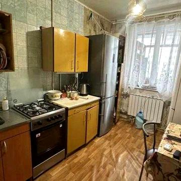 Продам 2-ку улучшенной планировки на Роганском жилмассиве