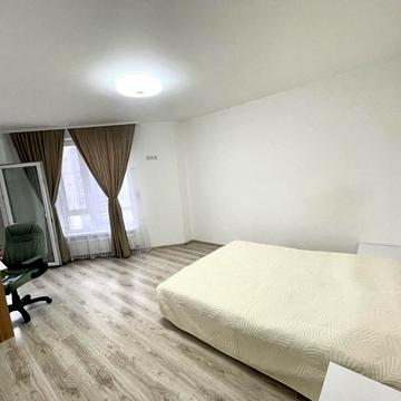 Богдана-Ігора Антонича вул., 7