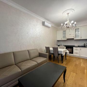 Джона Маккейна вул. (Івана Кудрі), 7