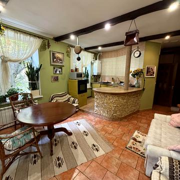 Магістратська вул. (Першотравнева), 106