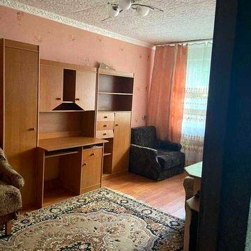 Здається 1 к. квартира. 14000 + комунальні.