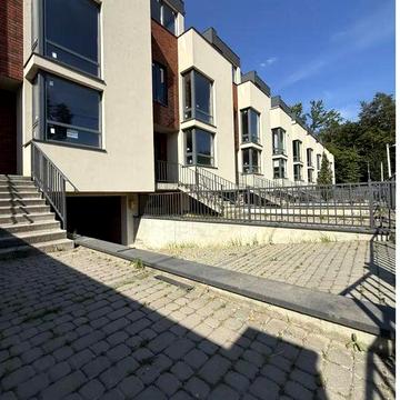 Продаж  2 поверхового таунхауса з терасою та ділянкою Брюховичі Forest