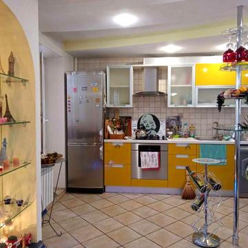 Продам квартиру 86м2 м. "Захисників України" Іскринська