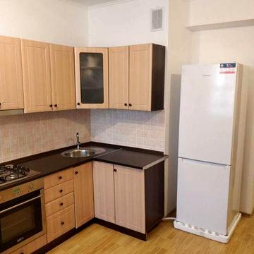 Продаю 1 кім в центрі