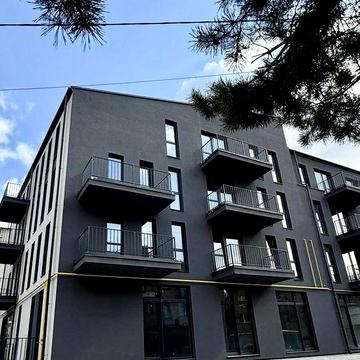 Зданий!! Без комісії!! 2 кім квартира в будинку бізнес клас вул.Зелена