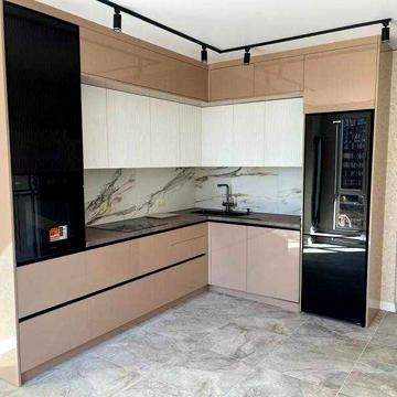 Стильная 1-комнатная квартира с видом на море