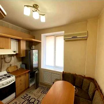 Продам 2х квартиру Коммун. рынок 2 мин 1выс/5 в хорошем ж/сост