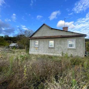 +Будинок з газом і централізованою водою — всього 30 км від Рівного!