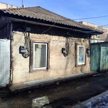 Продається будиночок у центрі міста