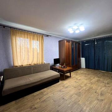 Здам 3к квартиру Воскресеньська, Центр!