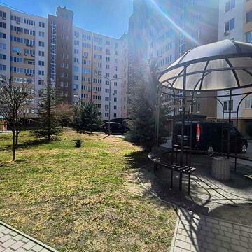 2 кімн. на вул. Сахарова ак. /Бувалкіна. Котовського.