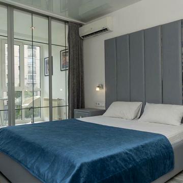 Лесі Українки бульв., 3