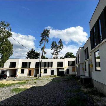 Таунхаус 5 кімнат, газове опалення , ділянка 2 сотки