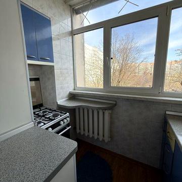 Сдам 3 комнатную квартиру возле 73 и 92 школы