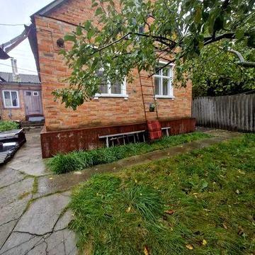 будинок 6 км від міста