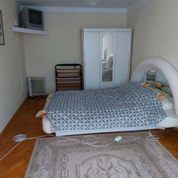 Сдаётся светлая 2-комнатная квартира в хорошем районе