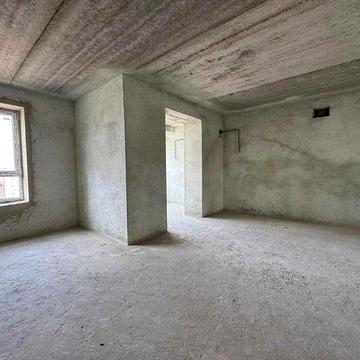 Терміново!!! Здана трикімнатна за вигідною ціною!!!