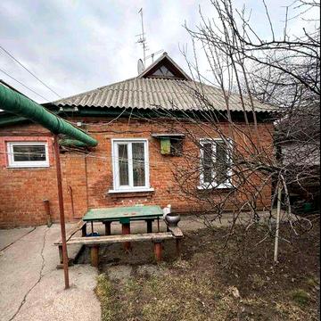 Браїлки. Продається окремий добротний будинок  зі зручностями.