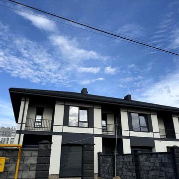 Продаж котеджу район екватору.Міськи комунікації