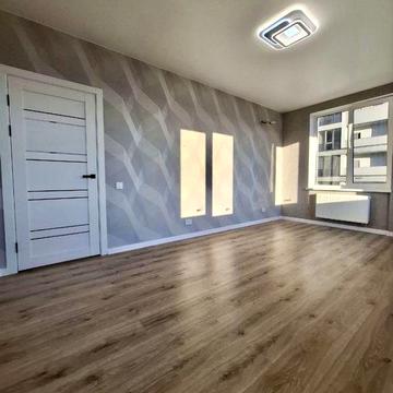 Двокімнатна Квартира з Ремонтом!