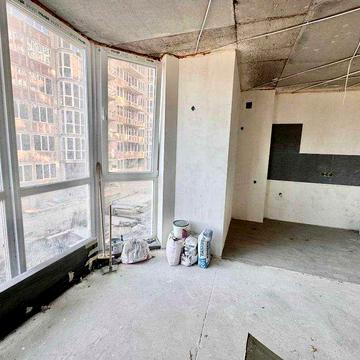 Квартира в зданому будинку, ремонт 80% Терміново.