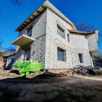 Будинок 2 поверхи м.Умань