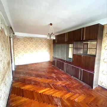 Продается 2 ком ка в Хортицком р-не по ул Светлая