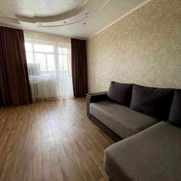 Продам 2к квартиру Новые Дома Метро дворец Спорта. 2й этаж\5ти