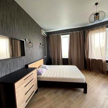 Велика однокімнатна квартира