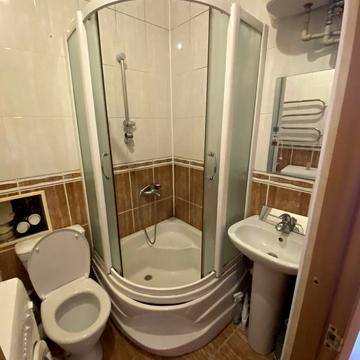 Олени Теліги вул., 9