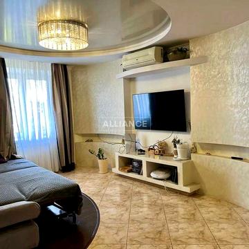 3 кім 88 м2 з ремонтом меблями та технікою.Поруч річка та озеро