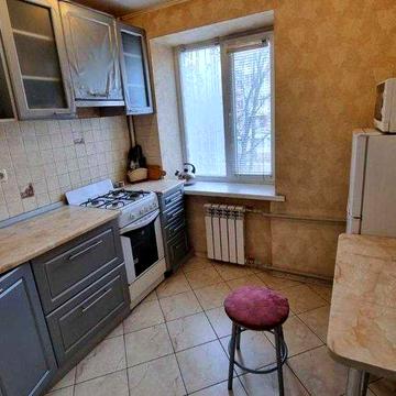 Продам 1к квартиру Новые дома Метро Дворец спорта 3й этаж\5ти