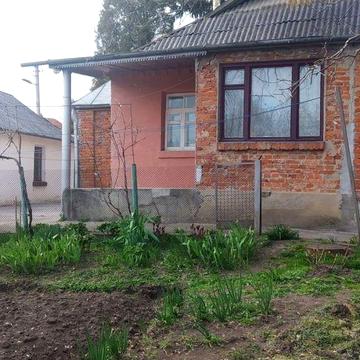 Продається будинок+земельна ділянка район Виставка