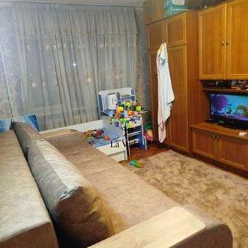 продаж 1к квартири Поліська 12