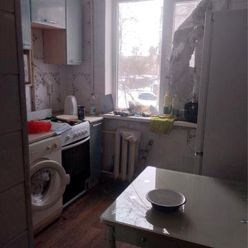 Продається трикімнатна квартира по вулиці Шалімова,25 та гараж