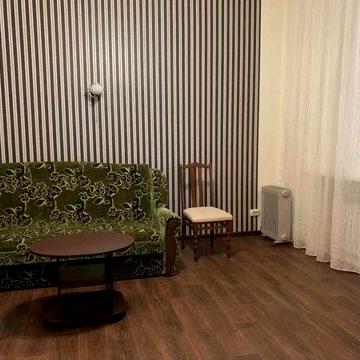 Терміново продам 1 к. із. квартиру  дві станції метро  5 хв. пішки